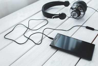 费城76人对阵多伦多猛龙：激烈对决，恩比德哈里斯率队取胜